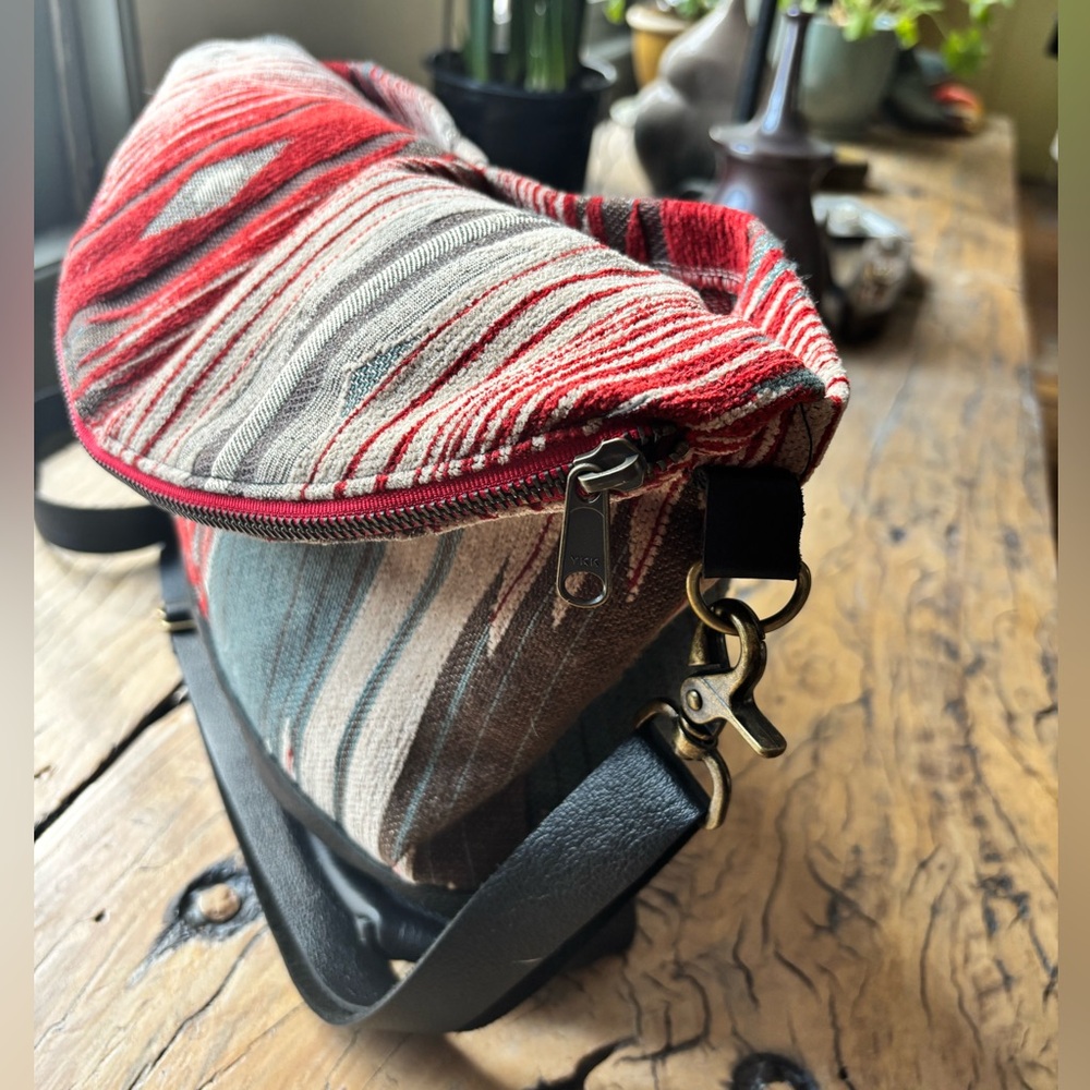 Vaalbara Designs Leather and Kilim Purse Messenger Bag - Picture 12 of 13